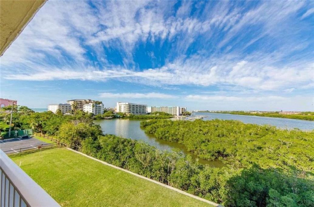 Bayshore Yatch Tennis Condo 2Br 3 Beds, Walking Distance To Beautiful Quite Beach Clearwater Beach Exterior foto